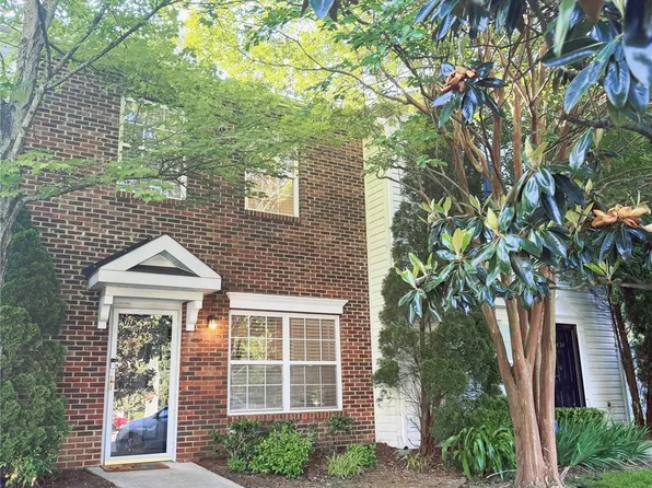 2438 Ryerson Ct, Charlotte, NC 28213