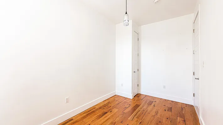 Rented by Nooklyn NYC LLC | media 42