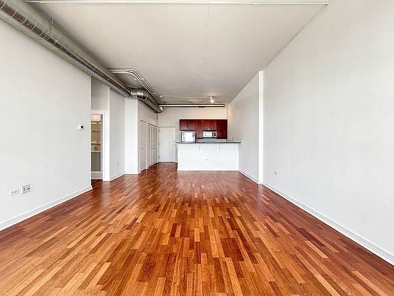 5th image of 4015 N Milwaukee Ave Unit 410