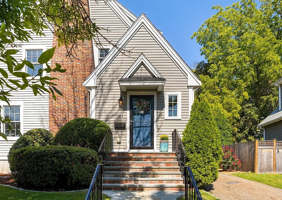 2nd image of 125 Claflin St