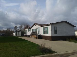 144 Chestnut Cir W, Davison, MI 48423