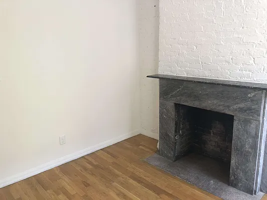 Rented by GreenVill Real Estate LLC | media 22