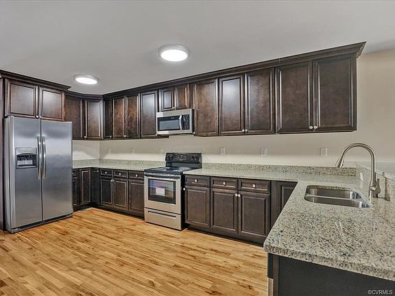 5th image of 2218 Fairmount Ave