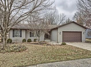 701 Craig Dr, Mahomet, IL 61853