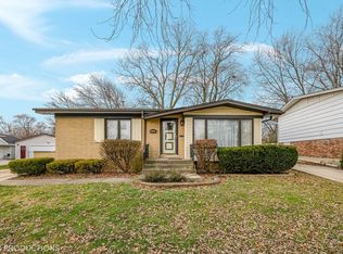 406 N Park Dr, Glenwood, IL 60425