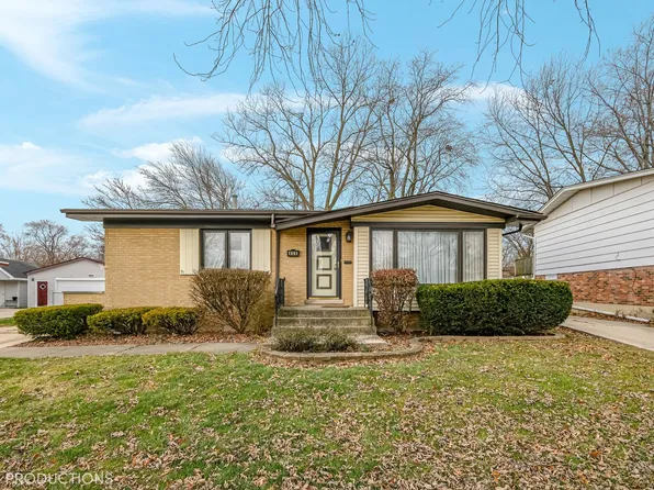 406 N Park Dr, Glenwood, IL 60425