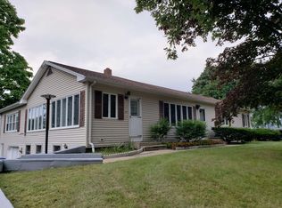 212 Webster St, Hudson, NH 03051