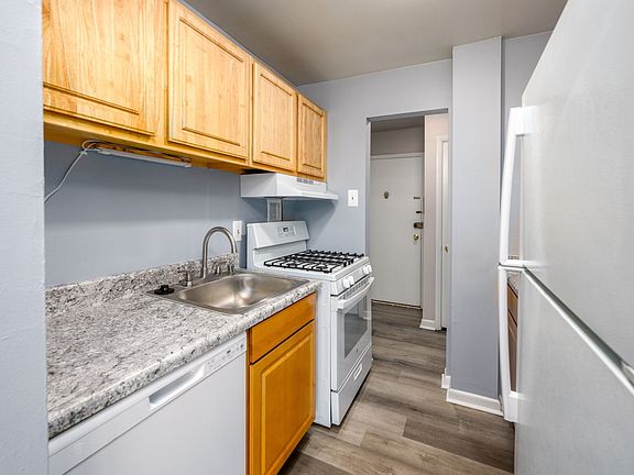 3rd image of 7903 Indian Head Hwy APT 207