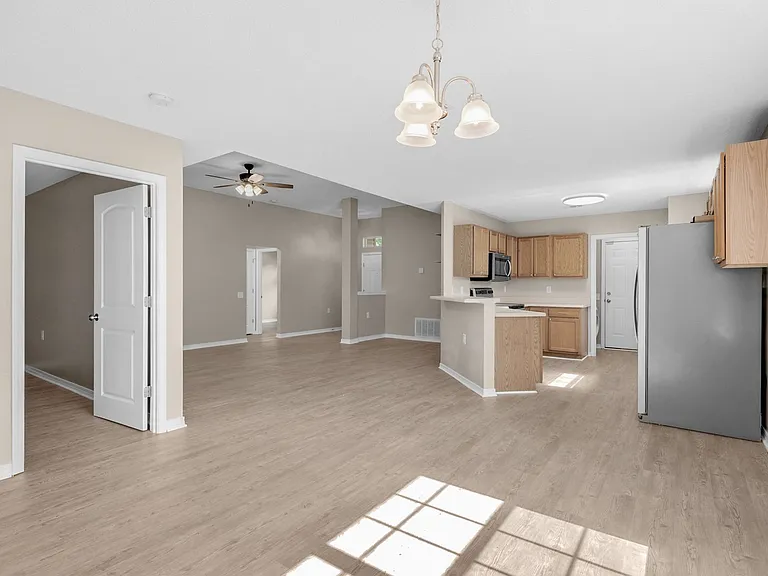 1477 Sturbridge Pl — Photo 7