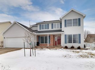 3506 Castlemain Dr, Bloomington, IL