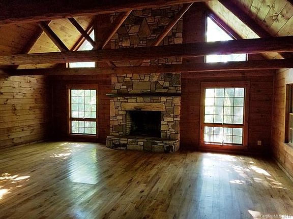 3rd image of 155 Songbird Ct