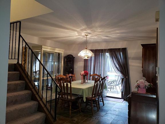 4th image of 65 Walden St