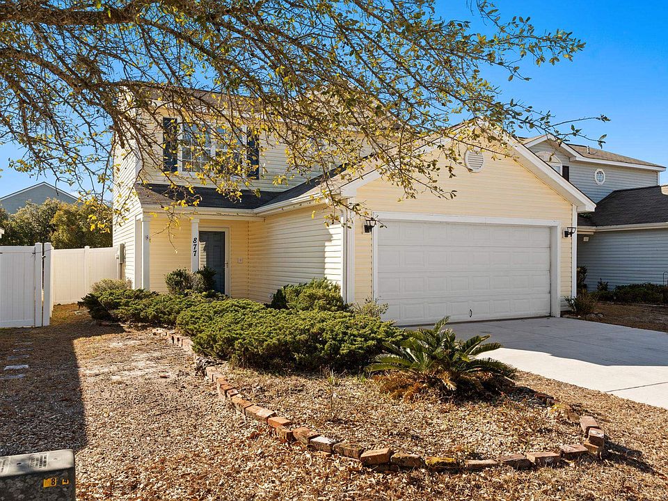 1st image of 877 Silvercrest Dr.
