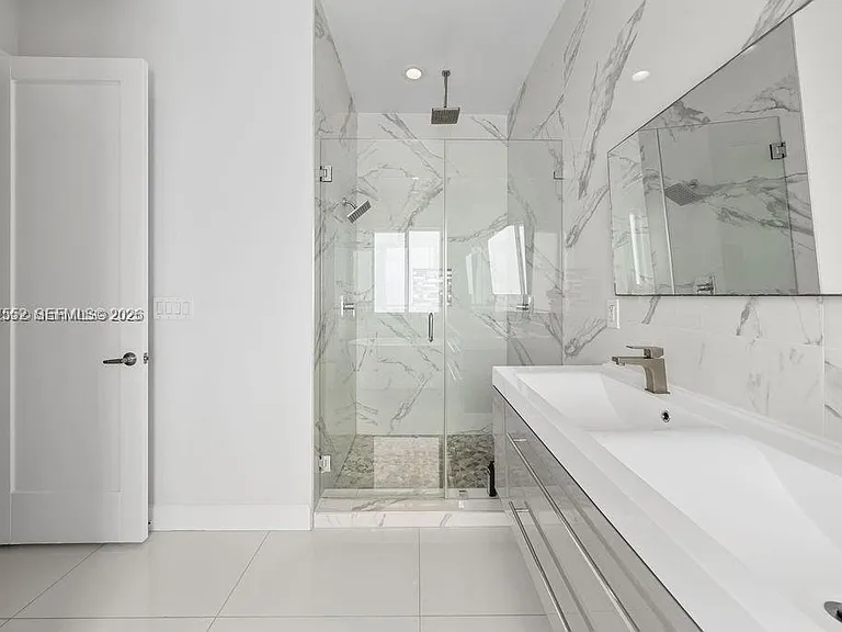 4497 SW 25th Ter — Photo 10