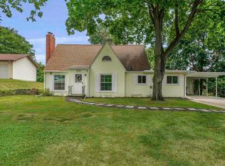 2395 Maple Dr, Jackson, MI 49203