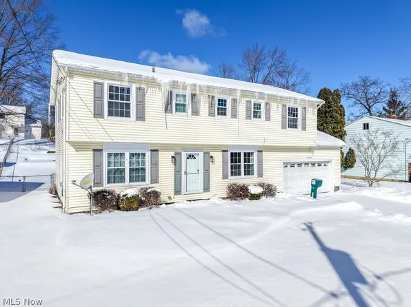 9408 Fairfield Dr, Twinsburg, OH 44087