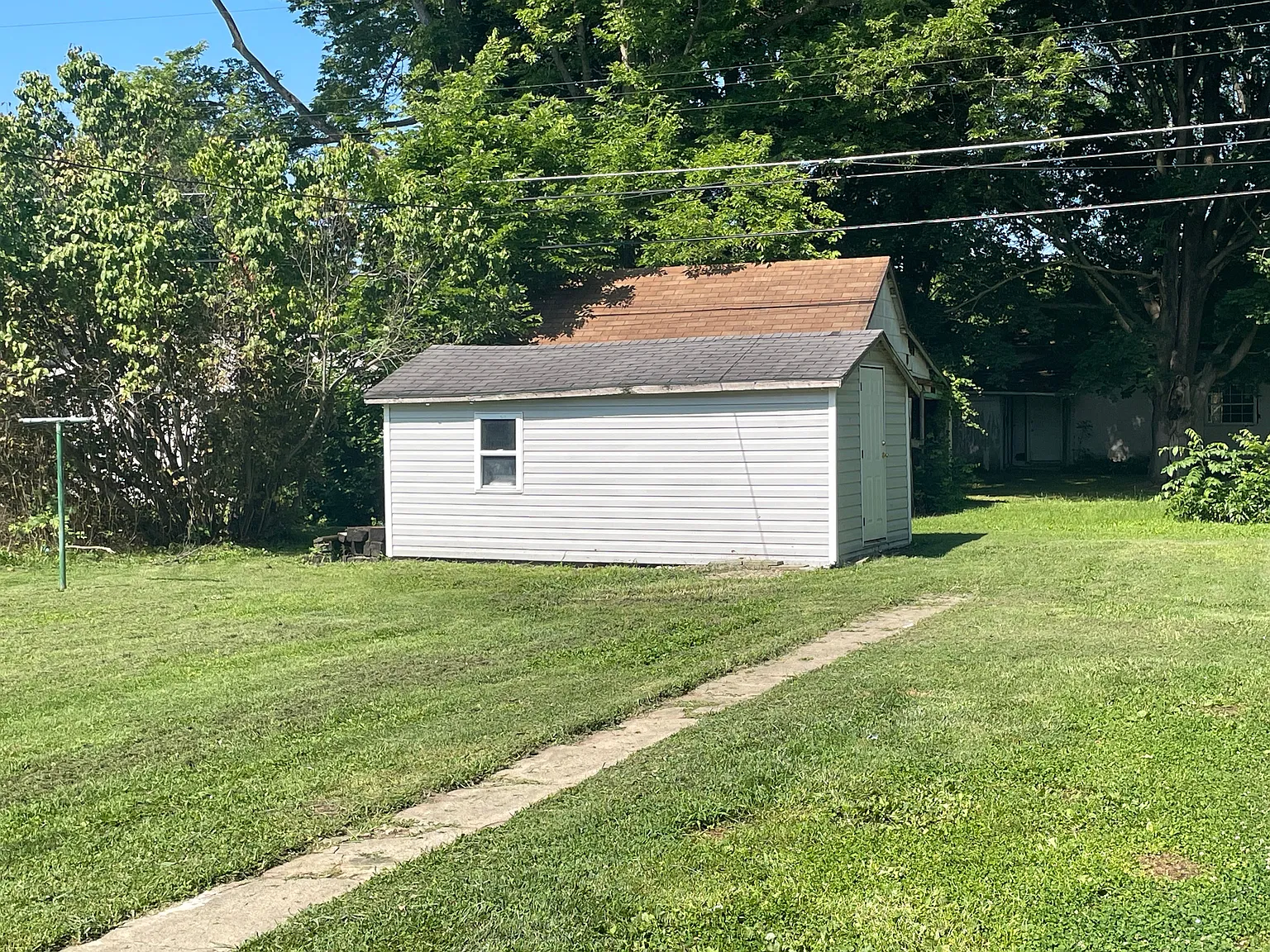 A Place to Call Home That Is Affordable! — Photo 4