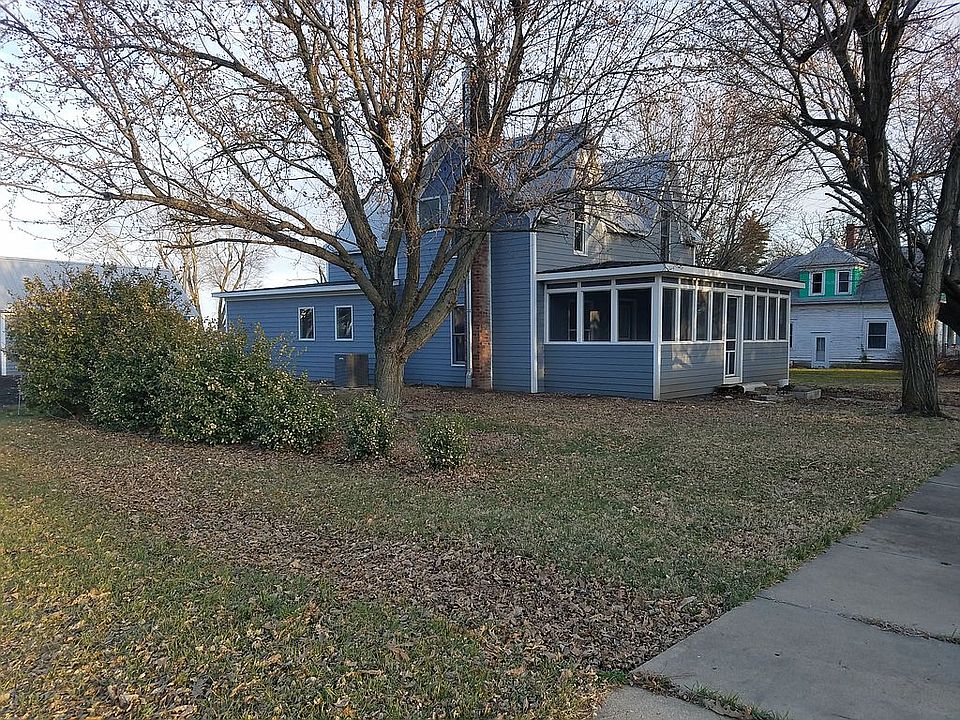 1st image of 1001 Highland St