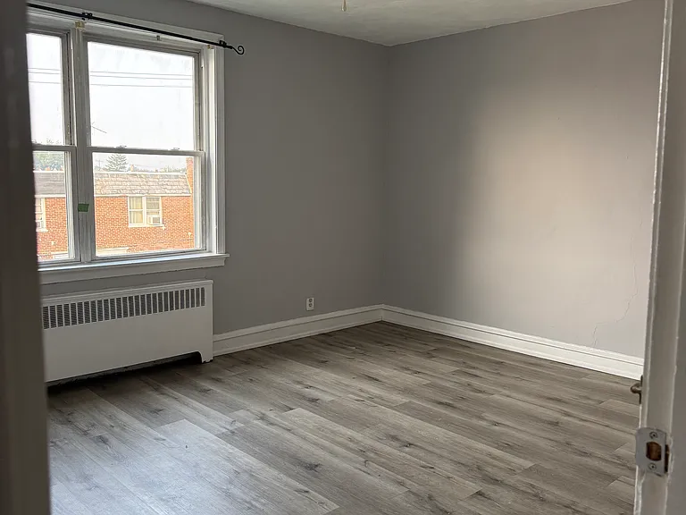 1440 Creston St — Photo 5