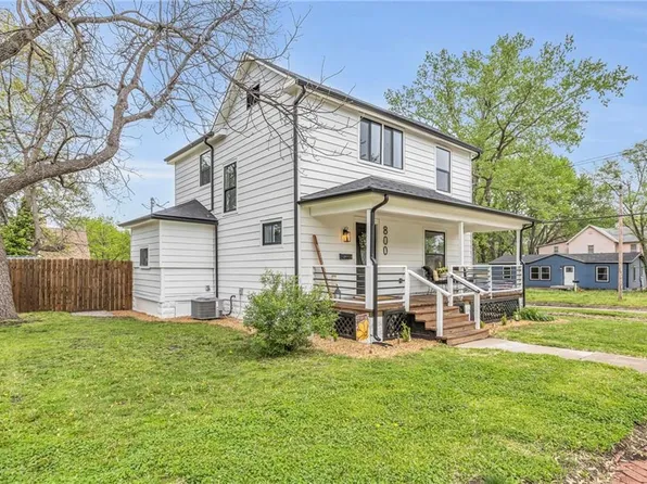 800 Pacific Ave, Osawatomie, KS 66064