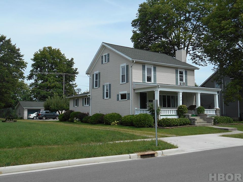 1st image of 527 E 2nd St #10
