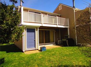 45 Hewitt Rd APT A1, Mystic, CT 06355