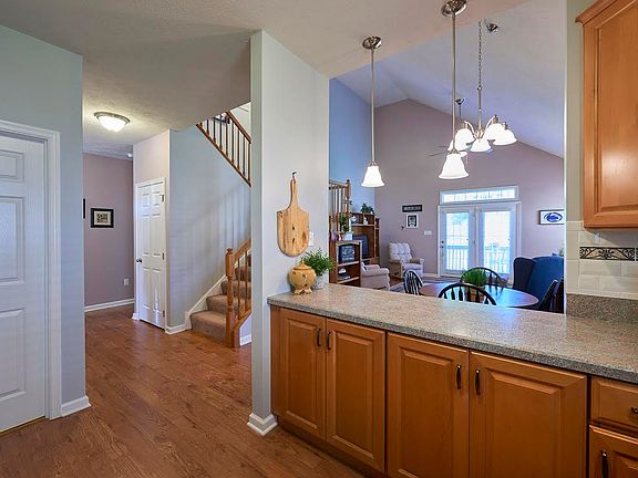 2nd image of 166 Beaumanor Rd