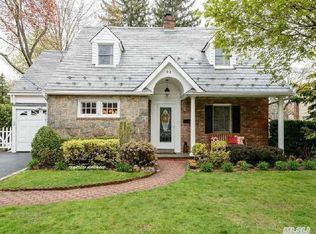 81 Gaynor Ave, Manhasset, NY 11030 | Zillow
