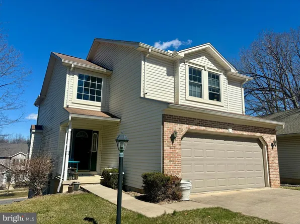 671 Benjamin Ct, State College, PA 16803