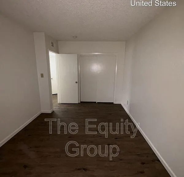 1400 W Elowin Ave — Photo 15