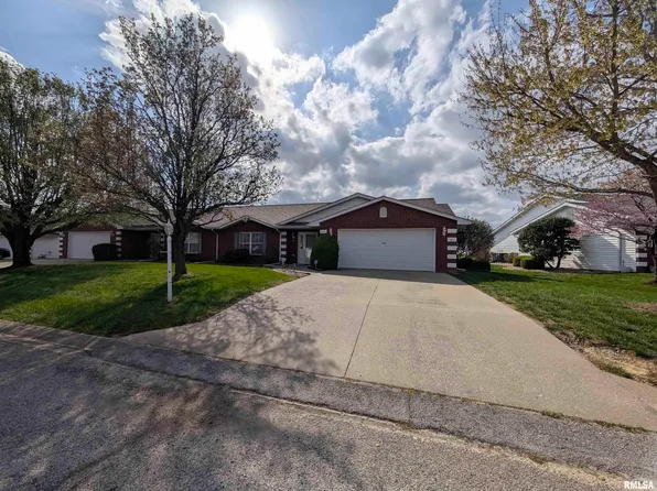 1506 Apache Dr, Marion, IL 62959