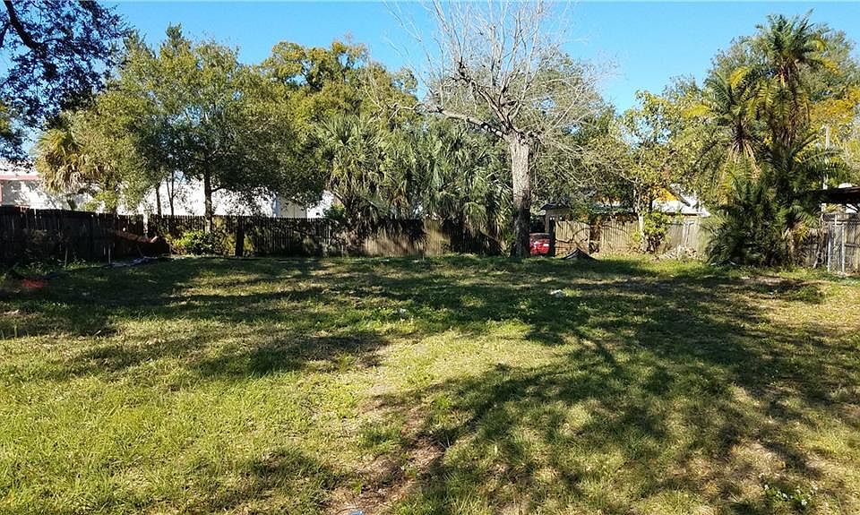 2nd image of 2339 W Palmetto St