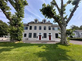 150 Main St