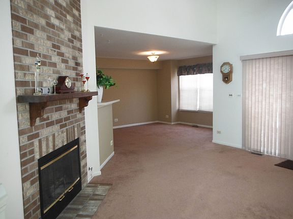 3rd image of 1422C Club Dr