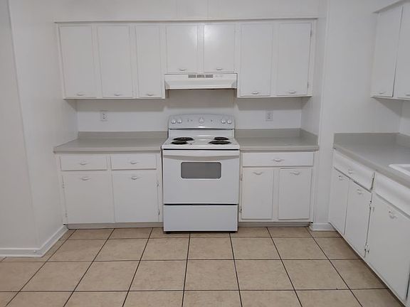 2nd image of 3608 Meadowlark Dr