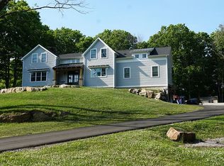 40 Thirsty Lake Rd, Guilford, CT 06437