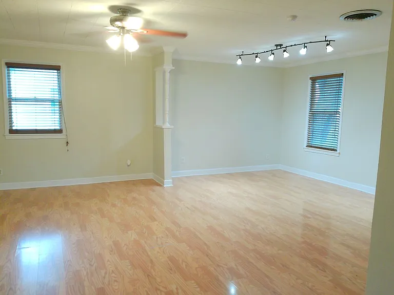 4026 Brentwood Dr — Photo 6