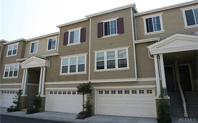 1st image of 1800 Oak St Unit 404