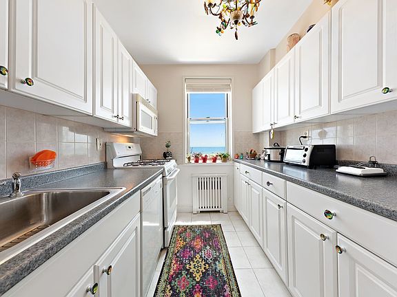4th image of 12116 Ocean Promenade APT 2G