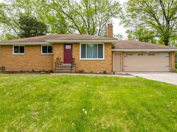 970 Twilight Dr, Seven Hills, OH 44131