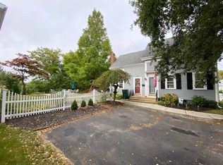23 Mayflower St, Plymouth, MA 02360
