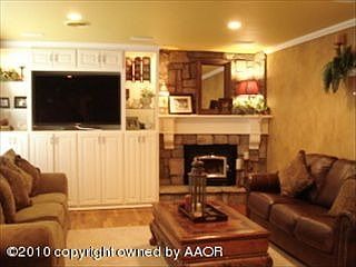 2nd image of 2510 9th Ave