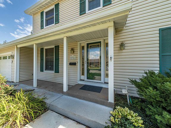 2nd image of 2701 Harmony Dr