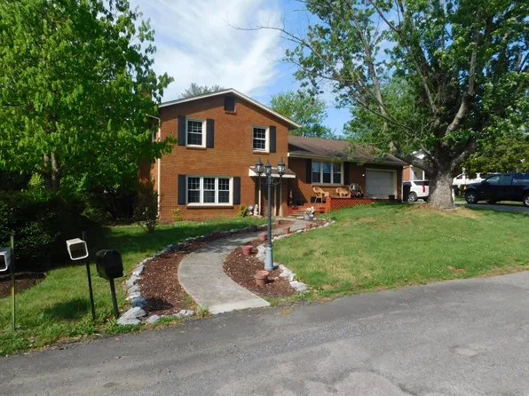 2732 Tully Dr, Roanoke, VA 24019