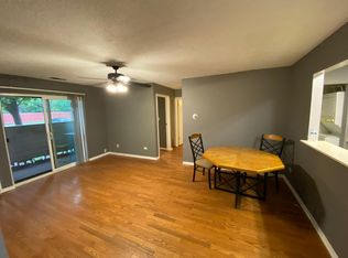 2024 N Rand Rd APT 105, Palatine, IL 60074