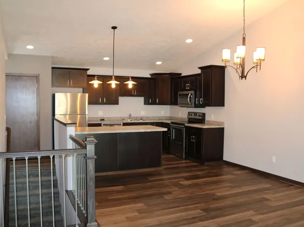 3518 S Outfield Cir, Sioux Falls, SD 57110