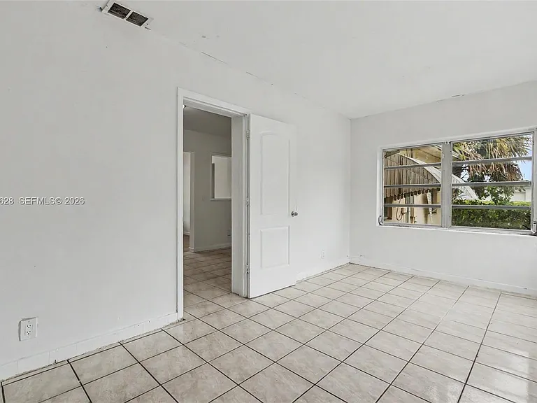13020 NW 1st Ave — Photo 21