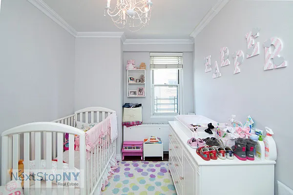 Sold by NextStopNY | media 21