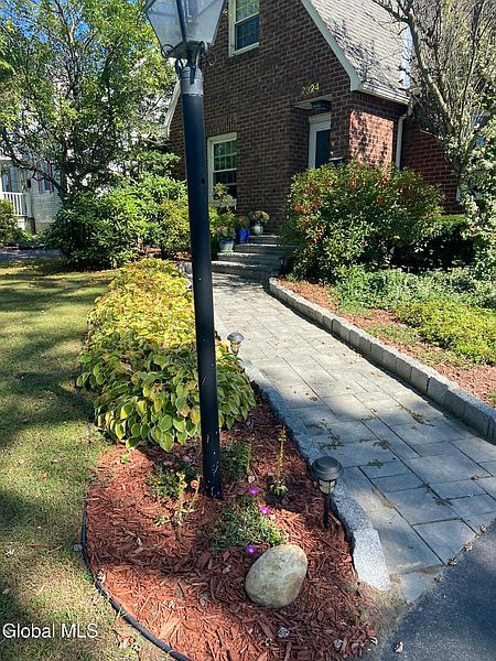 4th image of 2324 Niskayuna Drive