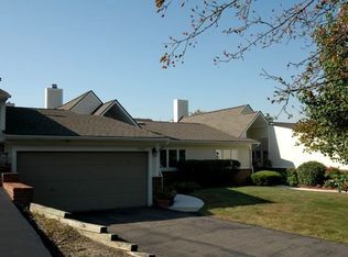 35307 Hillside Dr #1, Farmington Hills, MI 48335